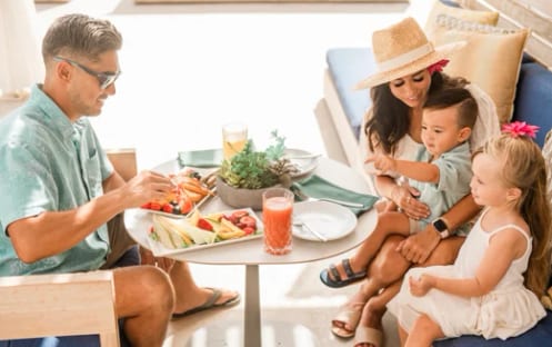 Voyager 47 Club Lounge